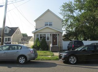 41 15th Ave, Elmwood Park, NJ 07407