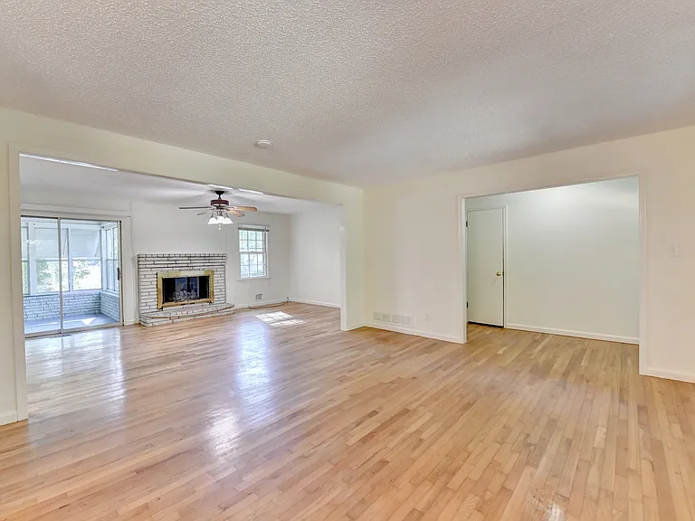 2628 Whitehurst Dr NE — Photo 6
