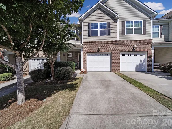 7021 Woodsbay Ln, Rock Hill, SC 29732