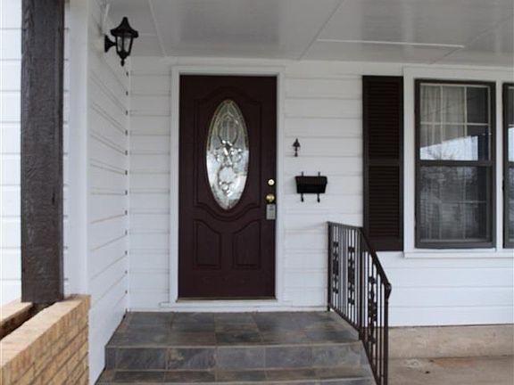 3rd image of 517 W Magnolia Ave