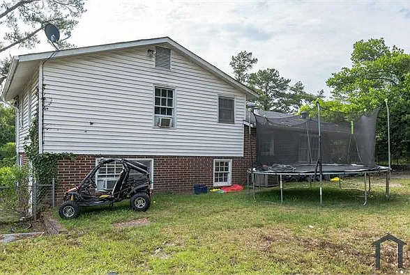 4 bed, 2002 sqft, $1,750 — Photo 4