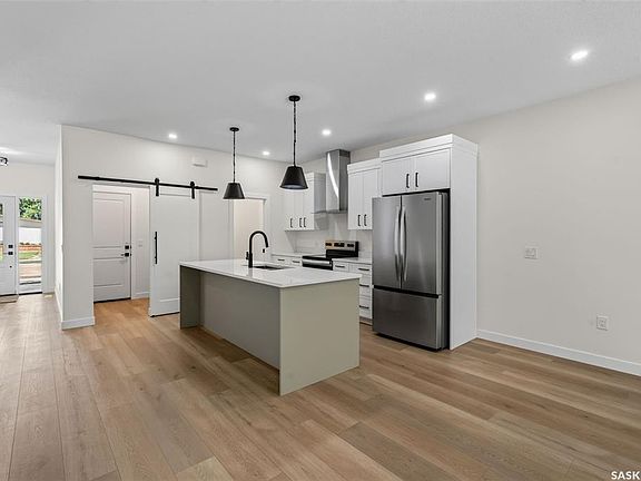4th image of 1006 10th STREET