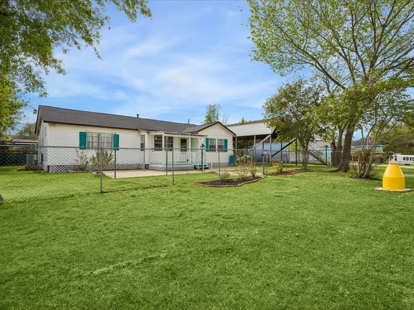 4915 Louise St, Seabrook, TX 77586