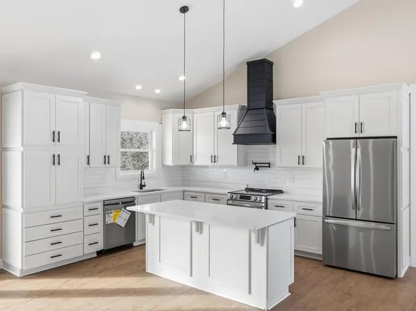 260 Cold Springs Dr, Harrodsburg, KY 40330