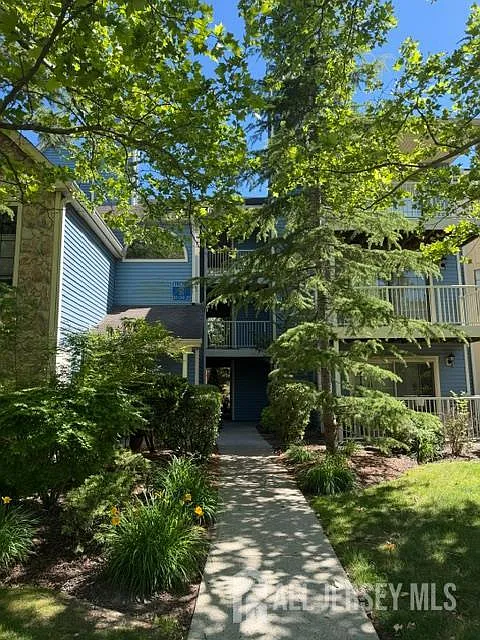 2 bed, 1.0 bath, $2,500 — Photo 3