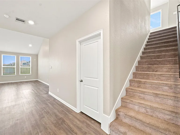 32311 Melbrooke Dr — Photo 16