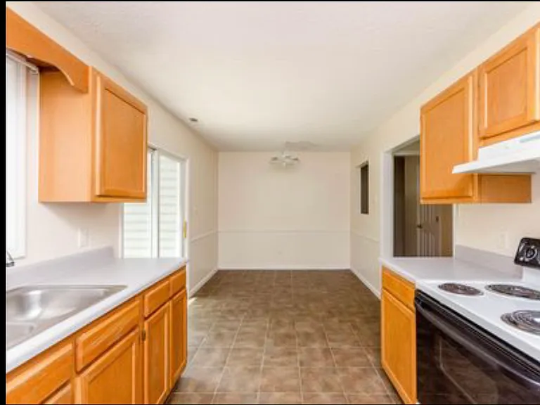120 Waterfall Dr — Photo 5
