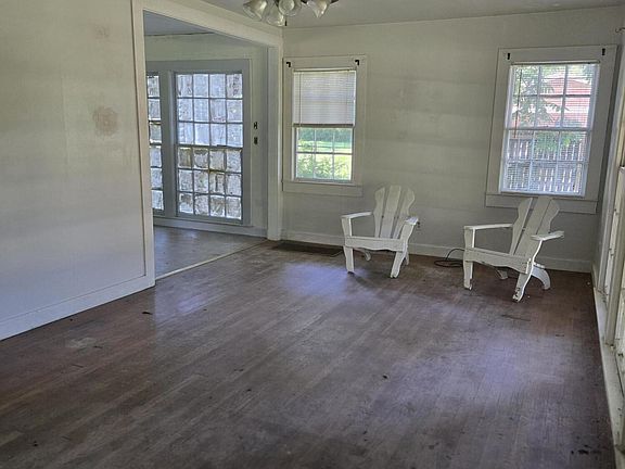 3rd image of 164 Saint Augustine Dr