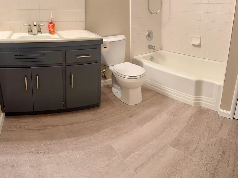 1416 S Church Ave — Photo 4
