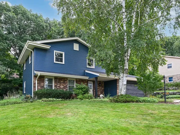 706 Wexford WAY, Hartland, WI 53029