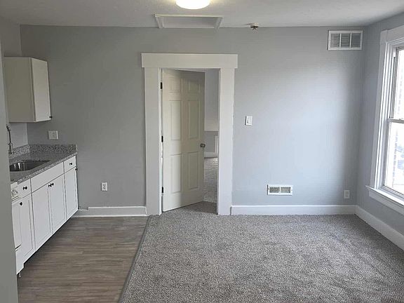 3rd image of 424 W Martin Luther King Jr Blvd #3