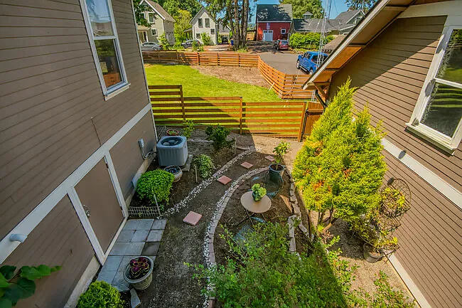 421 5th Ave — Photo 31
