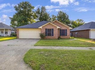 304 Willowbrook Ln, Whitehouse, TX 75791