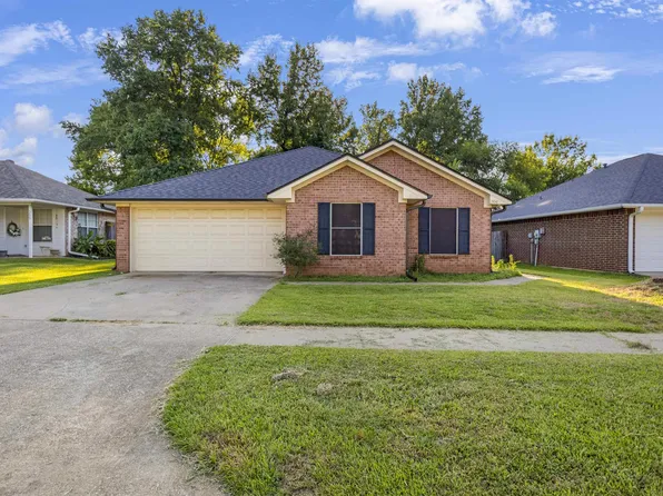 304 Willowbrook Ln, Whitehouse, TX 75791