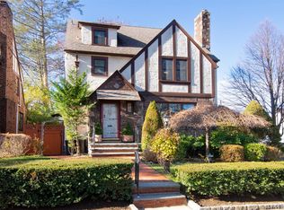 233 Kneeland Ave, Yonkers, NY 10705