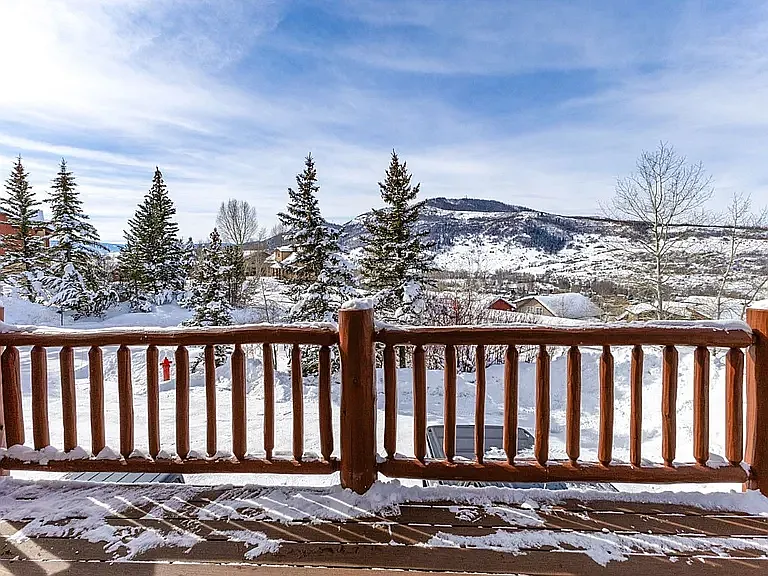 523 Eaglepointe Ct #1 — Photo 3