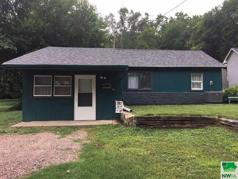 1st image of 3270 14th St