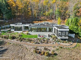 42 W Alford Rd, West Stockbridge, MA 01266