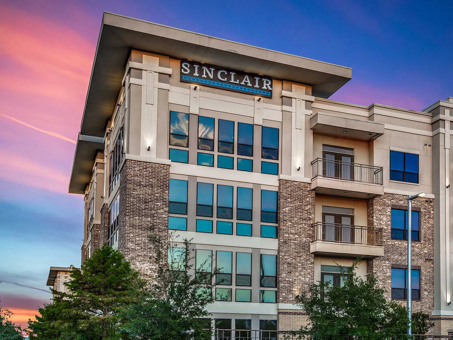 Sinclair — Photo 1