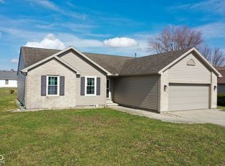 31 Hickory Ln, Crawfordsville, IN 47933