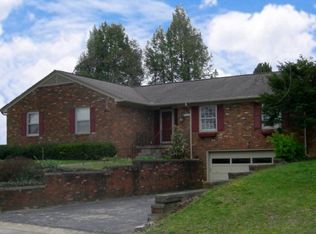 2028 Crestwood Dr, Owensboro, KY 42301