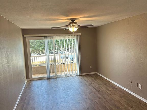 5th image of 3030 Suncrest Dr Unit 201