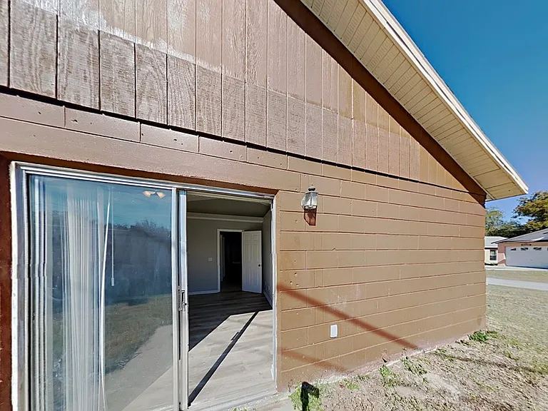 7135 Edgewater Shores Ct — Photo 15