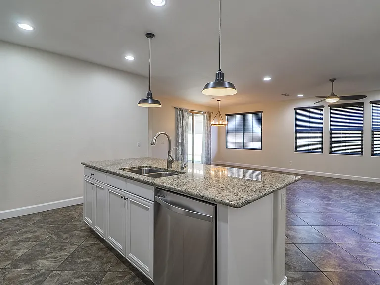 3457 E Orchid Ln — Photo 18
