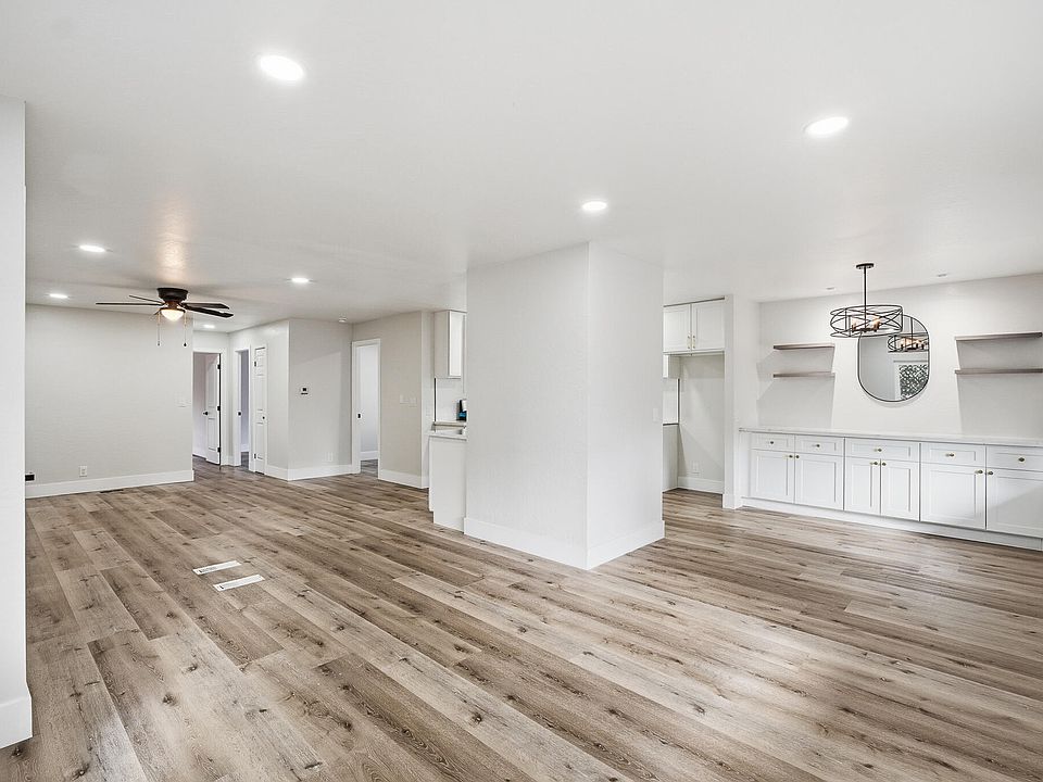 1st image of 415 N Akers Street #47
