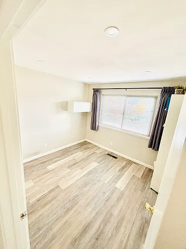 1129 Admiralty Ln Photo 1