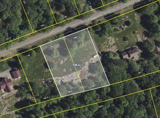 26 Lookout Point Rd, Cresco, PA 18326