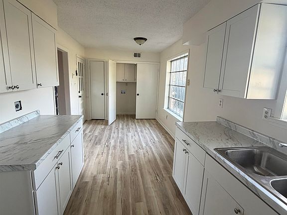5th image of 5020 Gardenwood Dr
