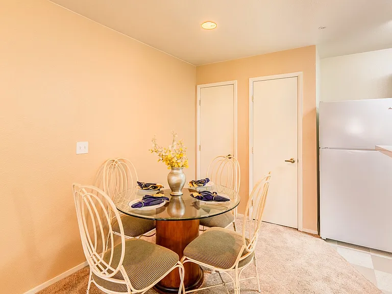 Enclave Apartments — Photo 6