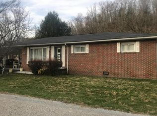 11240 Riverside Cir, Pound, VA 24279