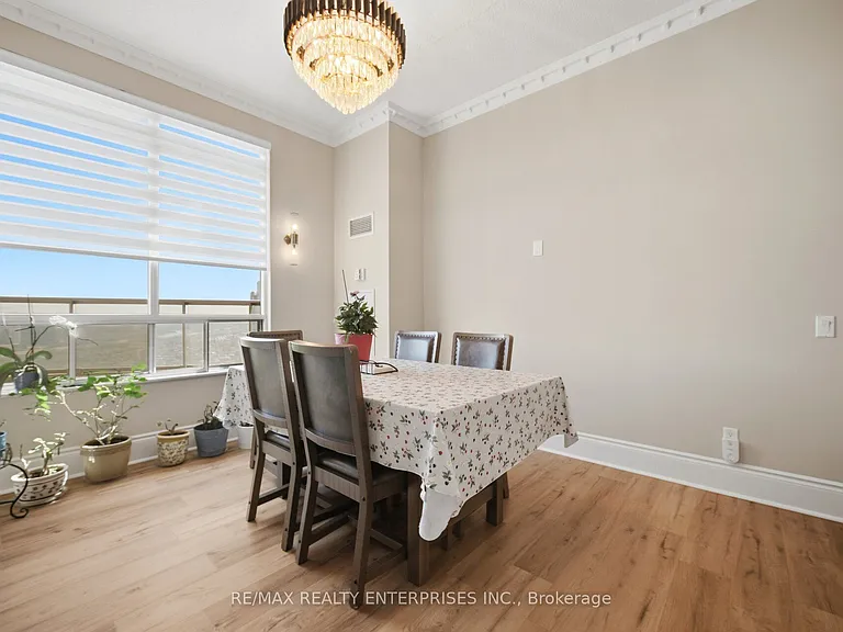 35 Kingsbridge Garden Cir #3301 — Photo 11