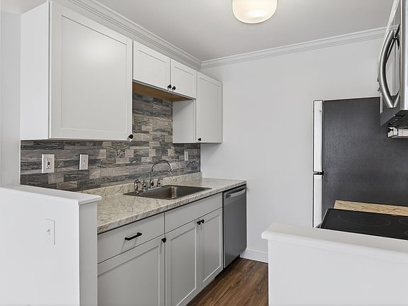 2nd image of 148 Breakwater Drive #501