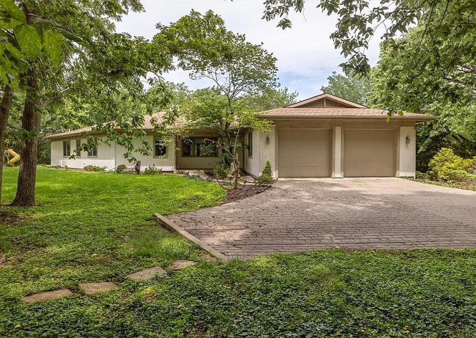 1st image of 1825 Castle Pine Ct