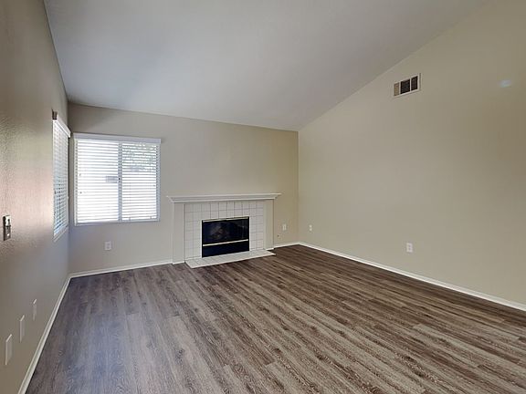 3rd image of 28630 Concordia Cir