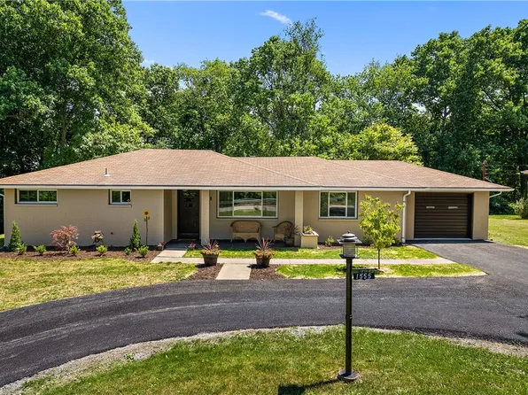 1555 Tuscarawas Rd, Beaver, PA 15009