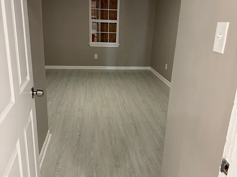 3354 Guernsey Ave — Photo 2