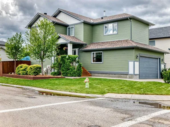 21 E McKinnon St NW, Rocky View County, AB T0J 1X2