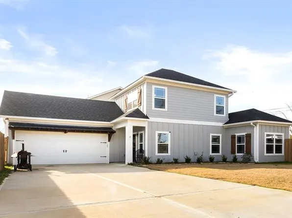 2 Gardner Way, Phenix City, AL 36869