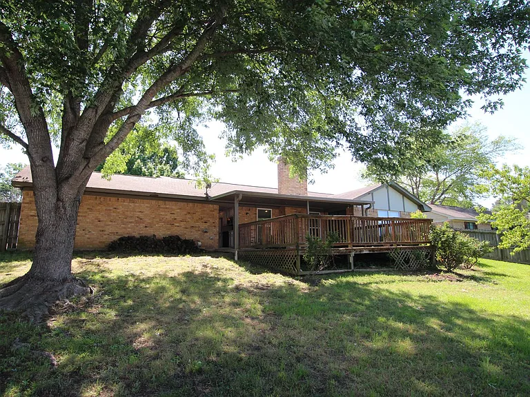 9319 Kelly Green St — Photo 17