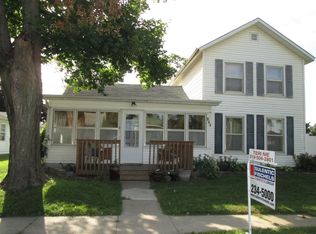 944 5th St, Jesup, IA 50648