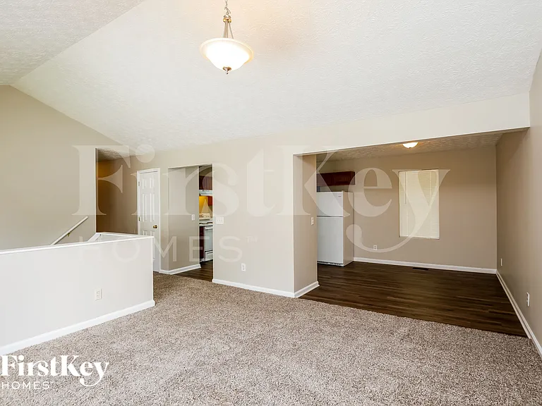 5098 Bird Rd — Photo 2