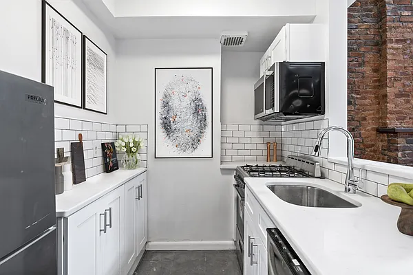 Rented by Douglas Elliman | media 3