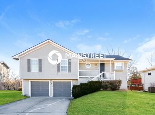1203 Tyler Ln, Greenwood, MO 64034