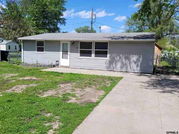 130 Jefferson Rd, Fremont, NE 68025