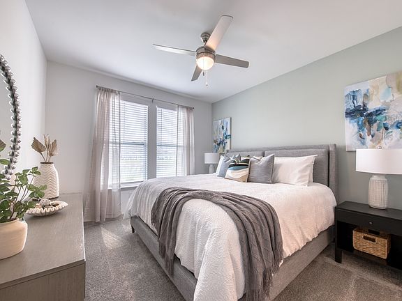 5th image of 205 Valor Dr SE #1-101