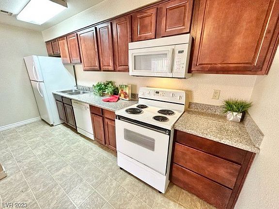 5th image of 4480 Sandy River Dr Unit 66